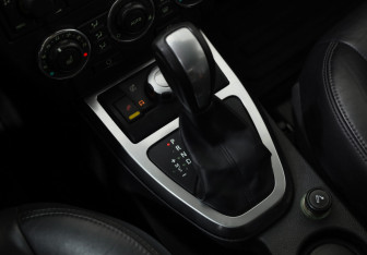 Подержанный автомобиль Land Rover Freelander 2012 года (16 фото)