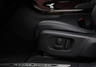 Подержанный автомобиль Land Rover Range Rover Evoque 2024 года (28 фото)