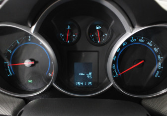 Подержанный автомобиль Chevrolet Cruze Sedan 2012 года (9 фото)