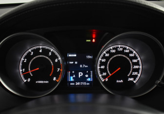 Подержанный автомобиль Mitsubishi Outlander 2011 года (22 фото)