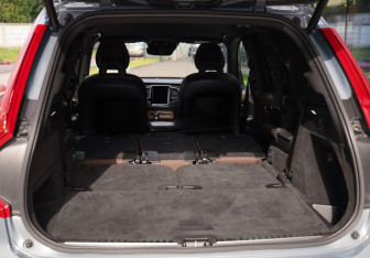 Подержанный автомобиль Volvo XC90 2021 года (34 фото)