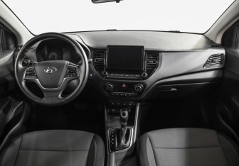 Подержанный автомобиль Hyundai Solaris Sedan 2021 года (10 фото)