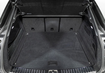 Подержанный автомобиль Porsche Cayenne 2021 года (30 фото)