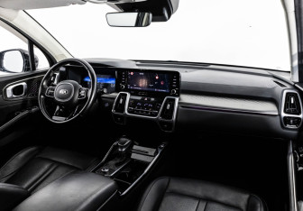 Подержанный автомобиль Kia Sorento 2021 года (11 фото)