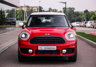 Подержанный автомобиль MINI Countryman 2017 года (4 фото)
