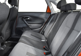 Подержанный автомобиль Volkswagen Polo Sedan 2016 года (12 фото)