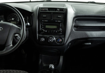Подержанный автомобиль Kia Sportage 2008 года (14 фото)