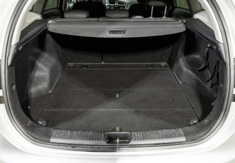 Подержанный автомобиль Kia Ceed Hatchback 2012 года (16 фото)