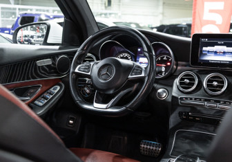Подержанный автомобиль Mercedes-Benz GLC Coupe 2016 года (16 фото)