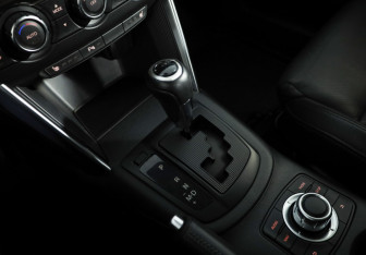 Подержанный автомобиль Mazda CX-5 2012 года (17 фото)