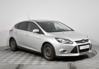Подержанный автомобиль Ford Focus Hatchback 2012 года (4 фото)