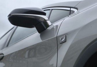 Подержанный автомобиль Lexus RX 2018 года (10 фото)