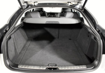 Подержанный автомобиль BMW X6 2012 года (9 фото)