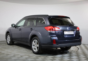 Подержанный автомобиль Subaru Outback Wagon 2012 года (3 фото)