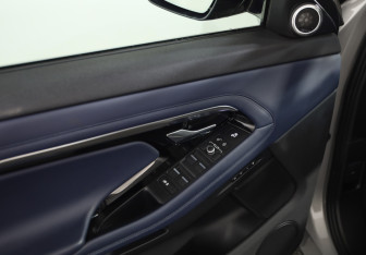 Подержанный автомобиль Land Rover Range Rover Evoque 2020 года (23 фото)