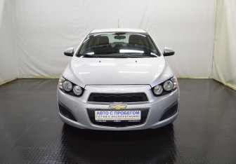 Подержанный автомобиль Chevrolet Aveo Sedan 2012 года (2 фото)