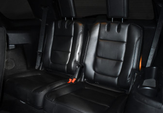 Подержанный автомобиль Ford Explorer 2016 года (13 фото)