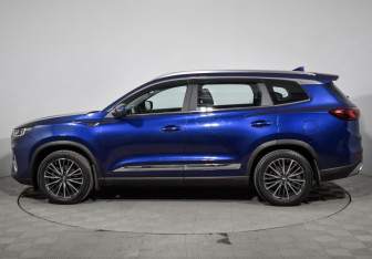 Подержанный автомобиль Chery Tiggo 8 Pro 2021 года (8 фото)