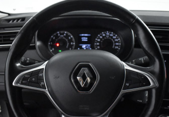 Подержанный автомобиль Renault Arkana 2019 года (17 фото)