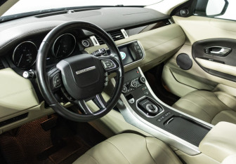 Подержанный автомобиль Land Rover Range Rover Evoque 2018 года (11 фото)