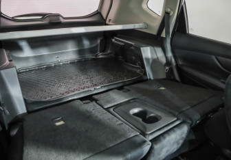 Подержанный автомобиль Nissan X-Trail 2016 года (26 фото)