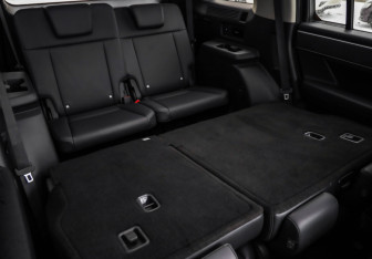 Подержанный автомобиль Hyundai Santa Fe 2023 года (32 фото)