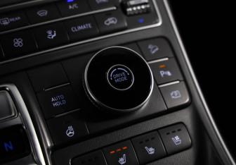 Подержанный автомобиль Hyundai Santa Fe 2021 года (19 фото)