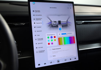 Подержанный автомобиль Jaecoo J7 2024 года (17 фото)