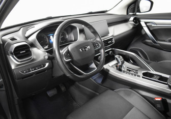 Подержанный автомобиль Geely Coolray 2021 года (9 фото)
