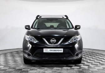 Подержанный автомобиль Nissan Qashqai 2014 года (2 фото)