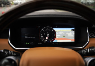Подержанный автомобиль Land Rover Range Rover 2018 года (14 фото)