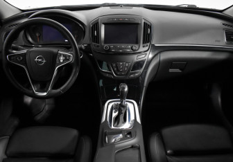 Подержанный автомобиль Opel Insignia Sedan 2014 года (14 фото)
