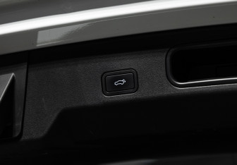 Подержанный автомобиль Geely Atlas 2024 года (21 фото)