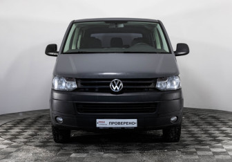 Подержанный автомобиль Volkswagen Caravelle 2014 года (2 фото)