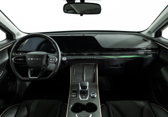 Подержанный автомобиль Omoda C5 2024 года (13 фото)