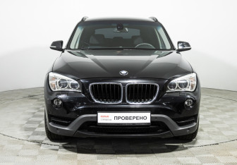Подержанный автомобиль BMW X1 2013 года (2 фото)