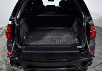 Подержанный автомобиль BMW X5 2013 года (21 фото)