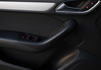 Подержанный автомобиль Audi Q3 2016 года (23 фото)