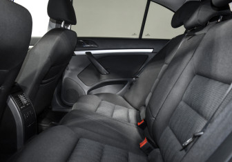 Подержанный автомобиль Skoda Octavia Liftback 2012 года (12 фото)