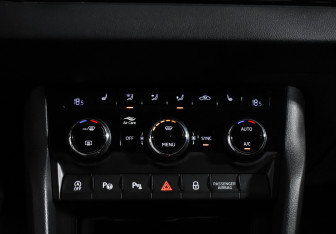 Подержанный автомобиль Skoda Karoq 2020 года (18 фото)