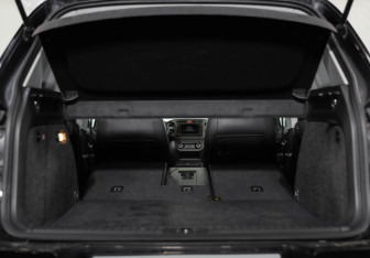Подержанный автомобиль Volkswagen Tiguan 2010 года (28 фото)