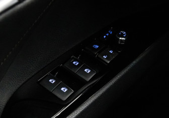 Подержанный автомобиль Toyota Camry Sedan 2019 года (22 фото)