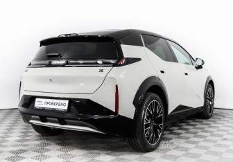 Подержанный автомобиль Zeekr X 2023 года (5 фото)