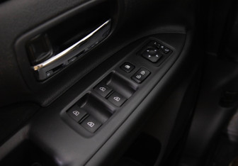 Подержанный автомобиль Mitsubishi Outlander 2021 года (13 фото)