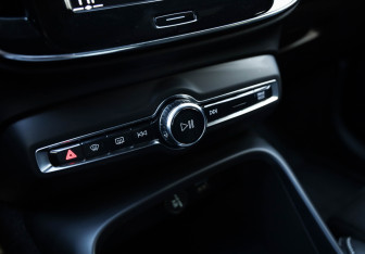 Подержанный автомобиль Volvo XC40 2021 года (14 фото)