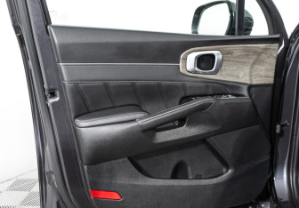 Подержанный автомобиль Kia Sorento 2021 года (27 фото)