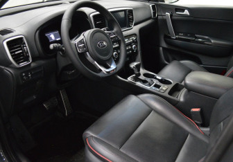 Подержанный автомобиль Kia Sportage 2021 года (9 фото)