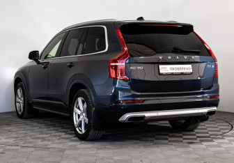 Подержанный автомобиль Volvo XC90 2021 года (8 фото)