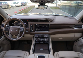 Подержанный автомобиль GMC Yukon 2022 года (11 фото)