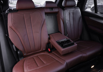 Подержанный автомобиль BMW X5 2016 года (33 фото)